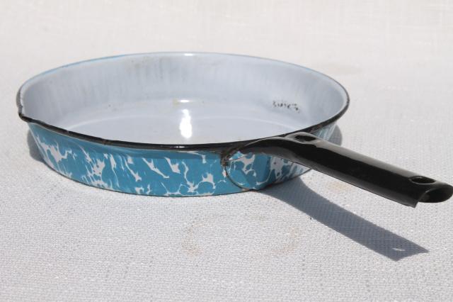photo of vintage blue swirl enamelware, skillet frying pan & deep dish plate w/ cover #11