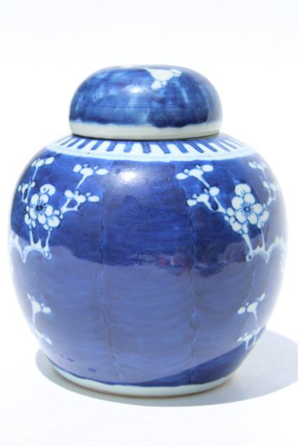 photo of vintage blue & white china Chinese ginger jar, plum or cherry blossom chinoiserie #2