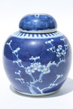 catalog photo of vintage blue & white china Chinese ginger jar, plum or cherry blossom chinoiserie