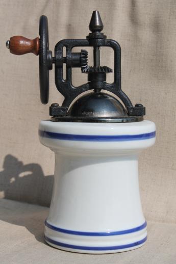 photo of vintage blue & white china pepper grinder, old fashioned hand crank spice mill #3