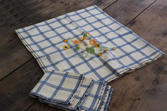 photo of vintage blue & white tablecloth / napkins for kitchen diner or tea table, bright flower embroidery #7