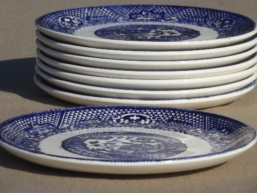 photo of vintage blue willow china cake plates, old unmarked blue & white pottery #5