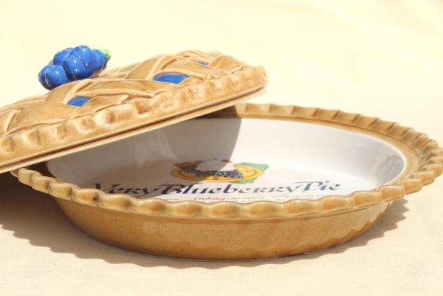 photo of vintage blueberry pie cover, ceramic pie plate pan w/ printed recipe #2