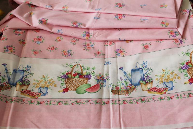 photo of vintage border print cotton fabric, country garden floral 80s 90s Daisy Kingdom style #1