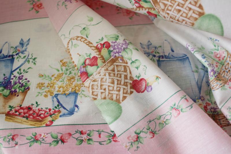 photo of vintage border print cotton fabric, country garden floral 80s 90s Daisy Kingdom style #9