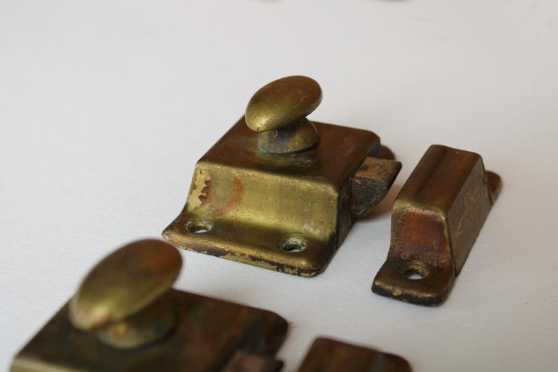 photo of vintage brass cabinet latches w/ turn knob spring closure, hooiser cupboard door hardware lot #5