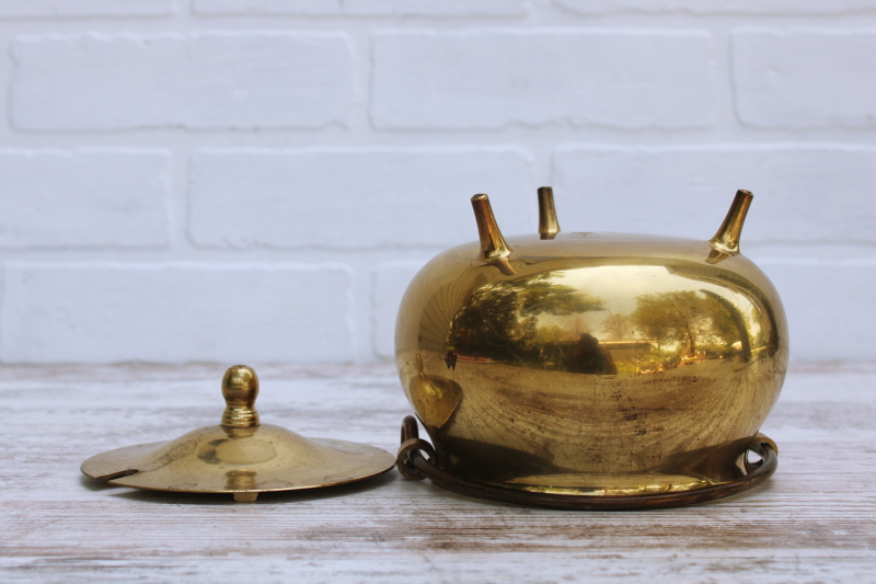 photo of vintage brass cauldron pot w/ lid, small three legged kettle, old fireplace hearth pot #4