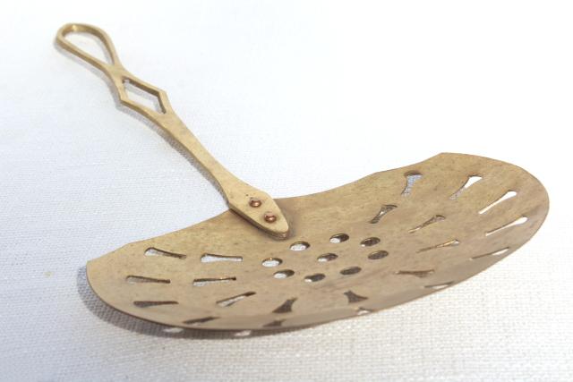 photo of vintage brass skimmer, long handle strainer spoon, fireplace hearth or kitchen tool #5