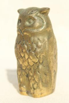 catalog photo of vintage brass wise old owl paperweight, solid brass miniature animal figurine