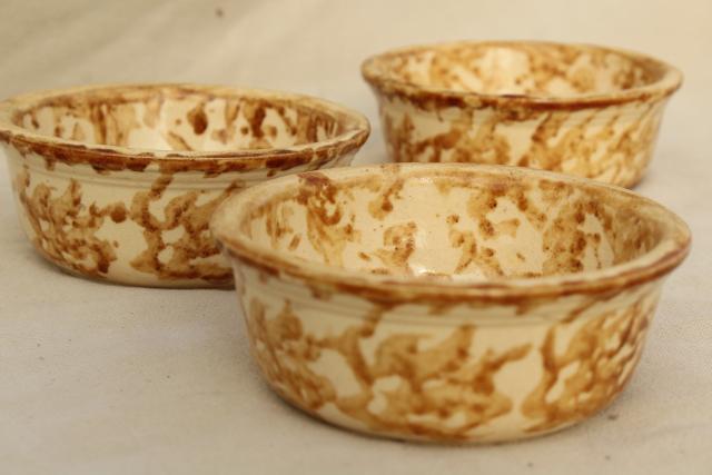 photo of vintage brown spongeware oatmeal bowls, Rockingham yellow ware pottery stoneware #2