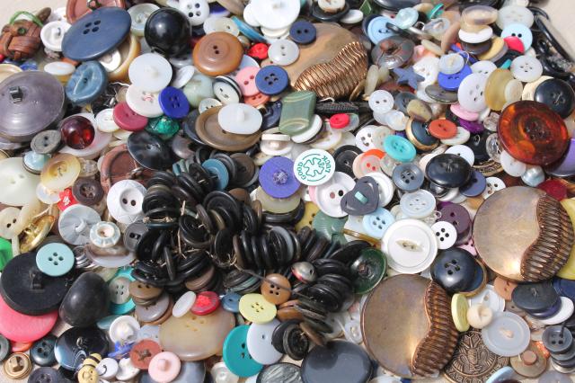 photo of vintage button collection, old rose print tin full of buttons of all kinds #3