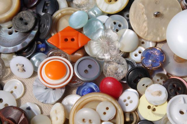 photo of vintage button collection, old rose print tin full of buttons of all kinds #4