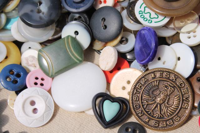 photo of vintage button collection, old rose print tin full of buttons of all kinds #5