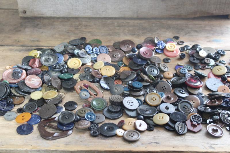 photo of vintage buttons in dark colors, project lot for upcycle art or sewing crafts #7
