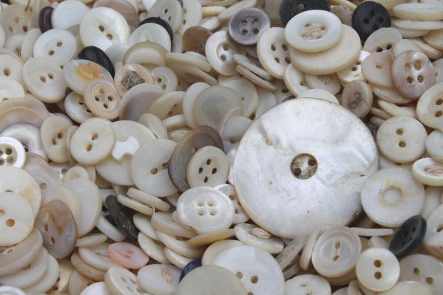 photo of vintage buttons lot, mother of pearl shell button collection, large buttons & small shirt buttons #3