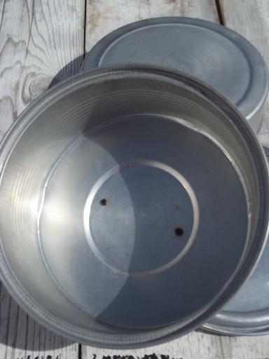 photo of vintage cake & pie keeper carrier, retro Regal aluminum cake taker #9