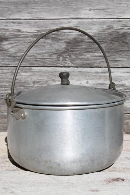 photo of vintage camp cookware, aluminum camping pots w/ wire handles, cooking kettles w/ dipper #5