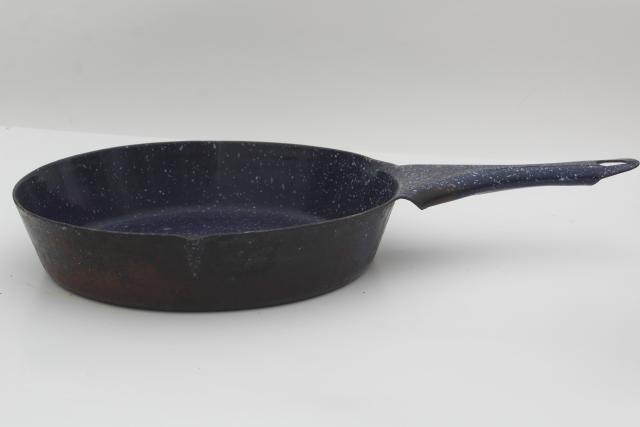 photo of vintage camp cookware blue speckled graniteware enamel ware cast iron skillet frying pan #2