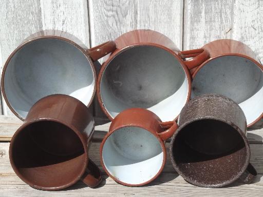photo of vintage camp enamelware lot, soup pot sized super mugs & coffee cups #10