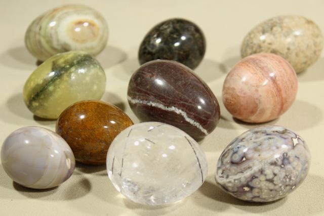 photo of vintage carved stone eggs, natural mineral specimens & semi-precious stones #10