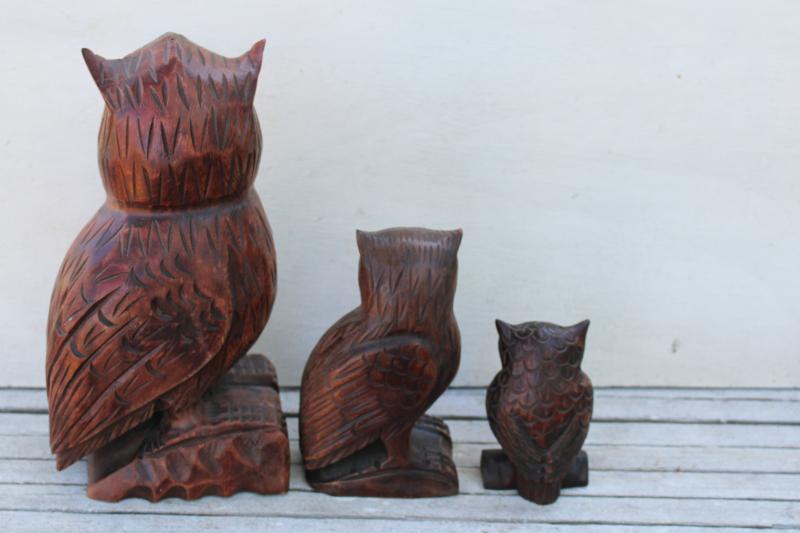 photo of vintage carved wood owls, great horned owl family rustic fall halloween decor #6