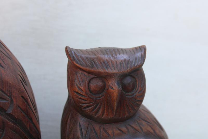 photo of vintage carved wood owls, great horned owl family rustic fall halloween decor #9