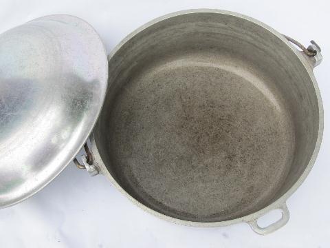 photo of vintage cast aluminum dutch oven pot w/ lid, loop handle for campfire #2