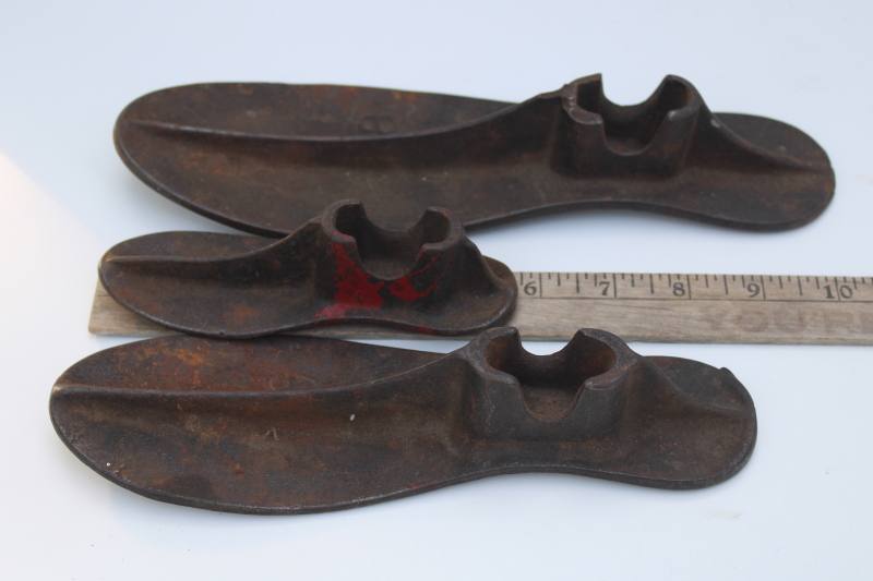 photo of vintage cast iron cobbler's anvil, shoe last set foot shape molds w/ tall stand  #2