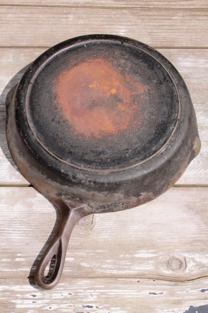 photo of vintage cast iron cookware, large frying pan skillets or chicken fryers #2