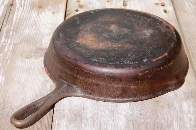 photo of vintage cast iron cookware, large frying pan skillets or chicken fryers #10