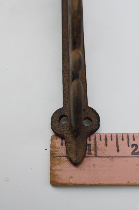 photo of vintage cast iron corbels, ornate filigree shelf brackets antique reproduction hardware  #6