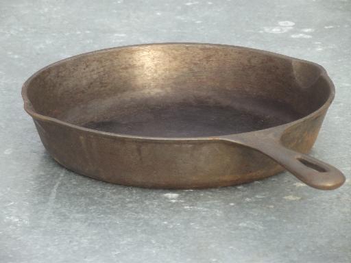 photo of vintage cast iron skillet, 10 #1