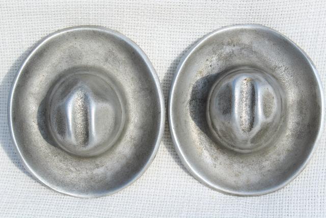 photo of vintage cast metal cowboy hats, Texas farmhouse southwest ranch ashtrays or paperweights #7