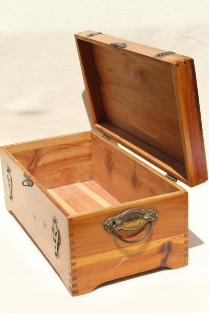 photo of vintage cedar chest keepsake box, cedarwood box for gloves or handknit wool socks #9