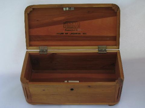 photo of vintage cedar wood boxes, Lane minuature cedar chest jewelry box etc. #3