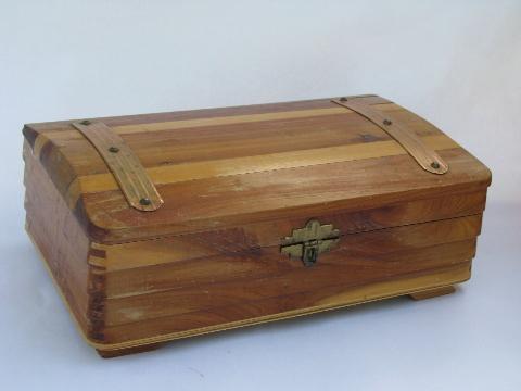 photo of vintage cedar wood boxes, Lane minuature cedar chest jewelry box etc. #4