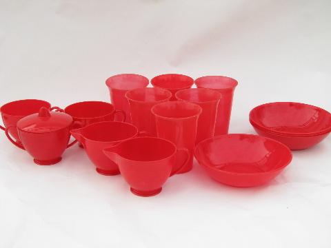 photo of vintage cherry red plastic picnic dishes, 1950s Gothamware bowls, tumblers #1