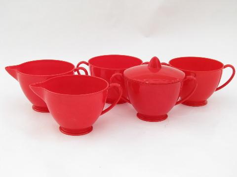 photo of vintage cherry red plastic picnic dishes, 1950s Gothamware bowls, tumblers #4