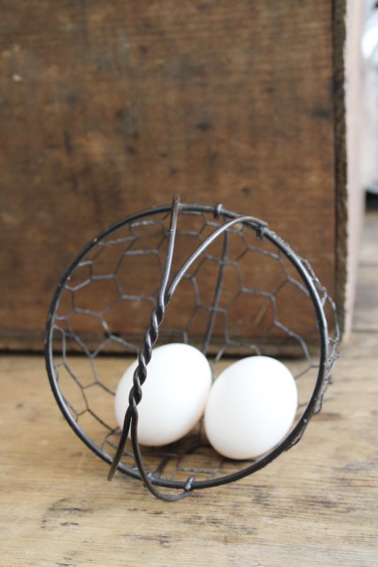 photo of vintage chicken wire basket, little round egg basket rustic farmhouse kitchen #4