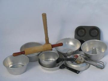 catalog photo of vintage child's kitchenware, working toy utensils & tools, doll size baking pans