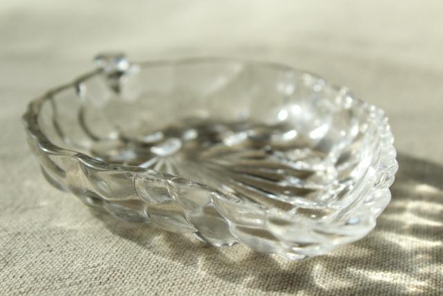 photo of vintage clear glass grape shape dishes, small nut bowls or butter pat plates bunches of grapes #7