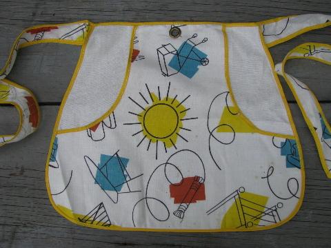 photo of vintage clothespins pocket apron, laundry day clothespin pocket to wear #2