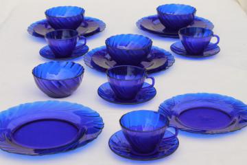 catalog photo of vintage cobalt blue glass dishes set for four, Duralex Rivage swirl pattern