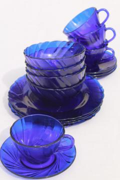 catalog photo of vintage cobalt blue glass dishes set for four, Duralex Rivage swirl pattern