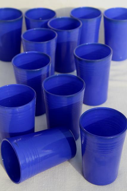 photo of vintage cobalt blue tumblers, depression era juice glasses Hazel Atlas Moderntone platonite #1