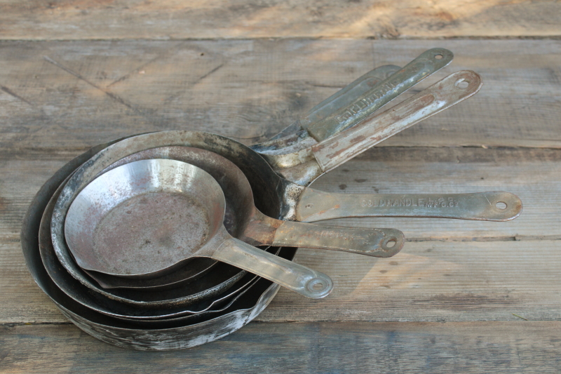 photo of vintage cold handle frying pans, collection of 6 steel skillets cowboy camp fire wood stove cookware  #1