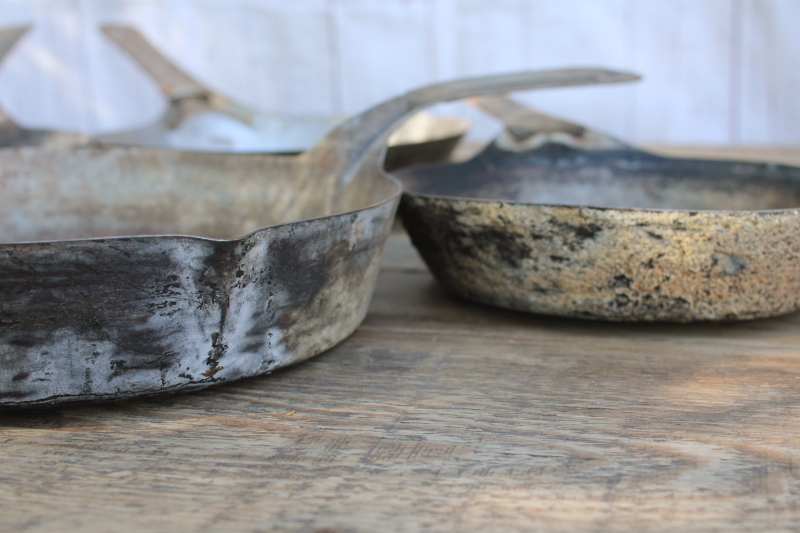 photo of vintage cold handle frying pans, collection of 6 steel skillets cowboy camp fire wood stove cookware  #15