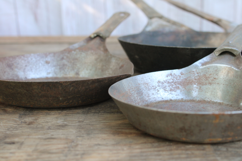 photo of vintage cold handle frying pans, collection of 6 steel skillets cowboy camp fire wood stove cookware  #16