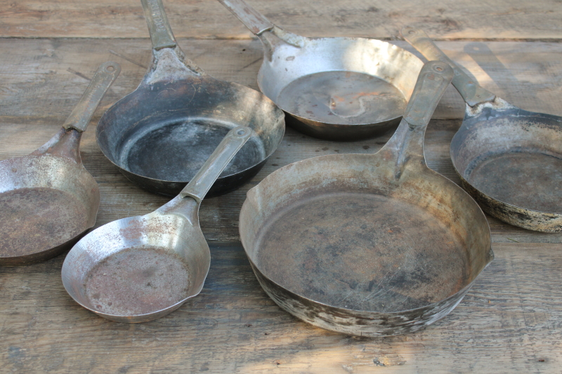 photo of vintage cold handle frying pans, collection of 6 steel skillets cowboy camp fire wood stove cookware  #18