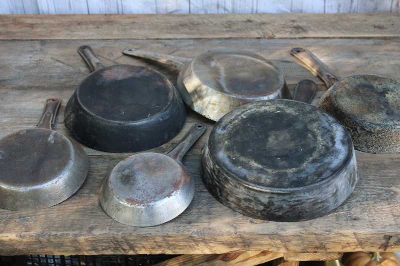 photo of vintage cold handle frying pans, collection of 6 steel skillets cowboy camp fire wood stove cookware  #19